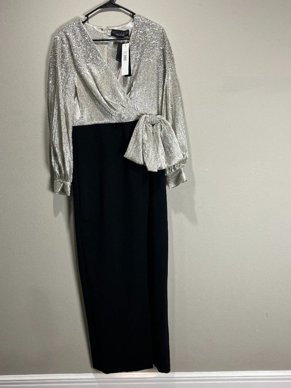 Sachin Babi Diana Gown Embellished silver sparkle long sleeve slit bow size 8